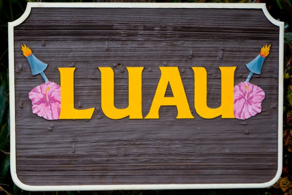 100 Luau Puns & Jokes About The Hawaiian Party